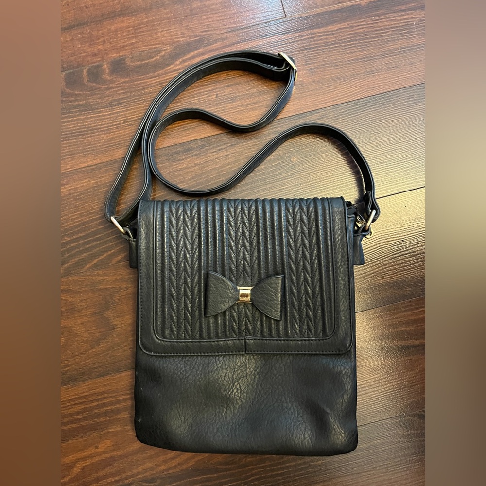 Susen black quilted faux leather crossbody with bow detail